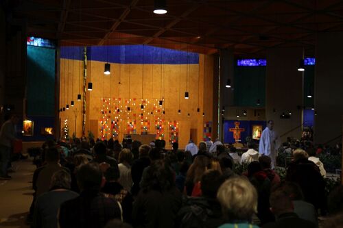 60 Jugendliche aus Vorarlberg verbrachten das Pfingstwochenende gemeinsam mit der Katholischen Jugend und Jungschar Vorarlberg  in Taiz?. 